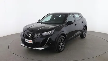 Nero Usata 2021 Peugeot 2008 Active SUV | 16.499 € (Buon prezzo)