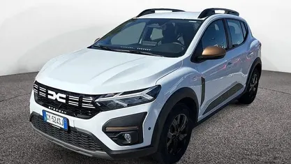 Usata 2025 Dacia Sandero Extreme Due volumi | 16.700 € (Buon prezzo)