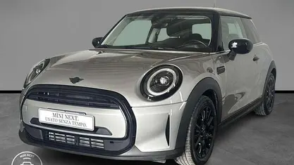 Argento Usata 2023 Mini Cooper Due volumi | 26.900 € (Cara)