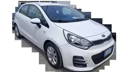 Usata Kia Rio Active 75 CV (55 kW) 2015 Bianco Berlina