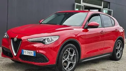 Rosso Usata 2019 Alfa Romeo Stelvio Tech Edition SUV | 20.900 € (Buon prezzo)