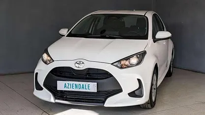 Usata Toyota Yaris Hybrid Active 92 CV (67 kW) 2025 Berlina
