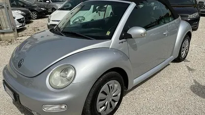 Argento metallizzato Usata 2004 VW Beetle Cabrio | 4980 € (Ottimo prezzo)