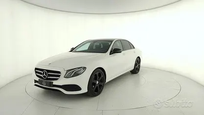 Bianco Usata 2017 Mercedes E220 Business Tre volumi | 26.900 € (Ottimo prezzo)