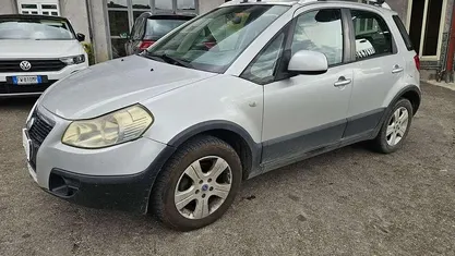 Argento Usata 2006 Fiat Sedici Emotion SUV | 2650 € (Molto cara)