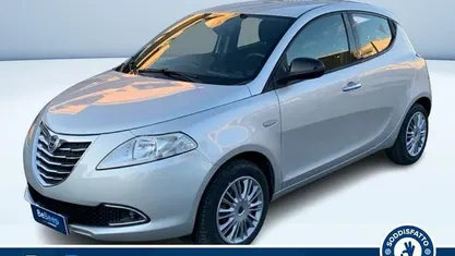 Usata Lancia Ypsilon Gold 69 CV (50 kW) 2011 Utilitaria