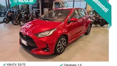 Rosso Usata 2023 Toyota Yaris Trend Tre volumi | 17.500 € (Buon prezzo)