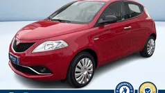 Rosso pastello Usata 2017 Lancia Ypsilon Platinum Due volumi | 10.900 € (Buon prezzo)