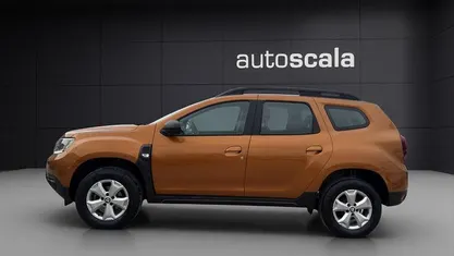 Usata Dacia Duster Comfort 101 CV (74 kW) 2021 Arancione SUV