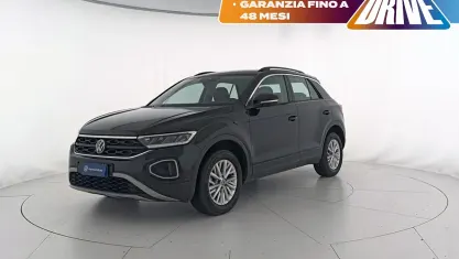 Usata VW T-Roc Life 116 CV (85 kW) 2025 Deep black perlato SUV