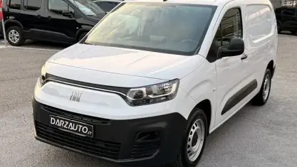 Usata Fiat Doblò 102 CV (75 kW) 2023 Bianco pastello Monovolume