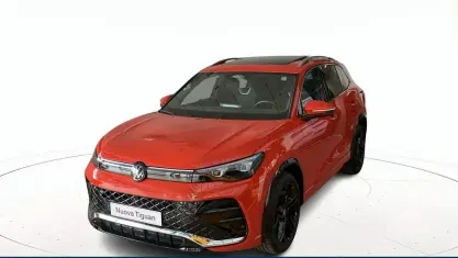 Nuova VW Tiguan R-line Plus 150 CV (110 kW) 2026 Rosso pastello SUV