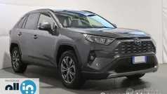 Grigio Usata 2022 Toyota RAV4 Hybrid SUV | 29.800 € (Buon prezzo)