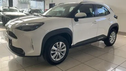 Usata Toyota Yaris Hybrid Active 116 CV (85 kW) 2023 Bianco