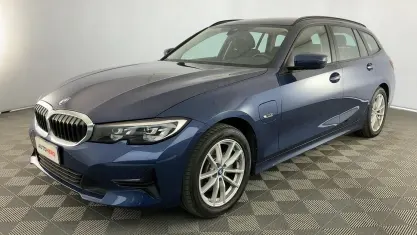 Usata BMW 320e Advantage 204 CV (150 kW) 2022 Blu Berlina