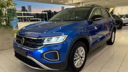 Usata VW T-Roc Life 110 CV (80 kW) 2022 Grigio SUV