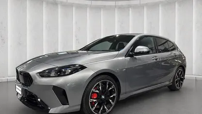 Usata BMW 118 Comfort Edition 150 CV (110 kW) 2024 Grigio Utilitaria