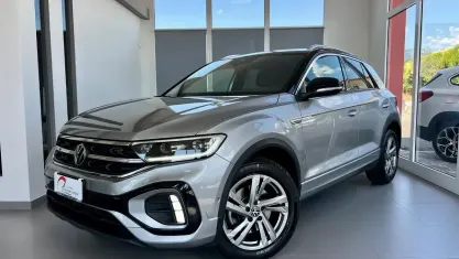 Usata VW T-Roc R-line 150 CV (110 kW) 2024 Grigio SUV