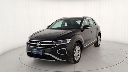 Käytetty VW T-Roc Style 116 HP (85 kW) 2023 Musta Katumaasturi