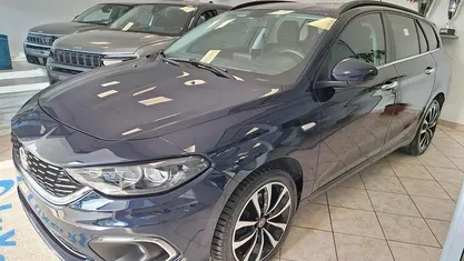 Blu Usata 2019 Fiat Tipo Lounge Station wagon | 9900 € (Buon prezzo)