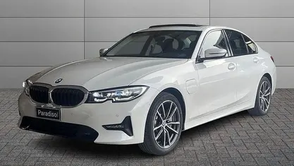 Usata BMW 330e M Sport 292 CV (214 kW) 2020 Bianco Berlina
