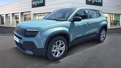 Begagnad Jeep Avenger Altitude 101 HK (74 kW) 2024 Blå SUV