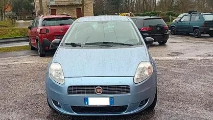 Usata Fiat Grande Punto Dynamic 65 CV (47 kW) 2008 Altro pastello Utilitaria