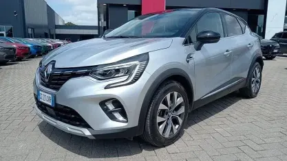Usata Renault Captur Intens 160 CV (117 kW) 2020 Grigio SUV