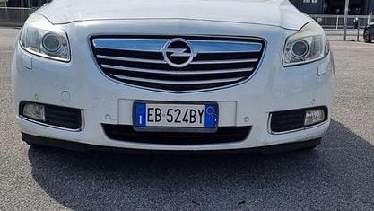 Usata Opel Insignia 218 CV (160 kW) 2010 Bianco Station wagon