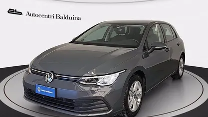 Usata 2022 VW Golf Life Tre volumi | 18.900 € (Buon prezzo)