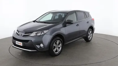 Grigio Usata 2015 Toyota RAV4 Active | 13.699 € (Buon prezzo)