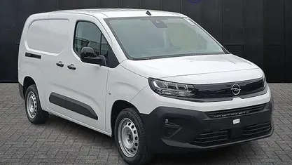 Usata Opel Combo S 131 CV (96 kW) 2025 Berlina
