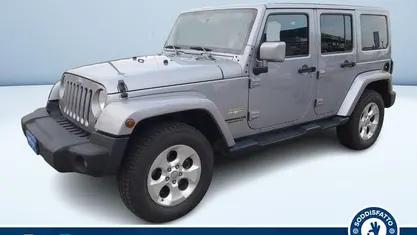 Usata Jeep Wrangler Unlimited Sahara 200 CV (147 kW) 2013 Grigio metallizzato SUV