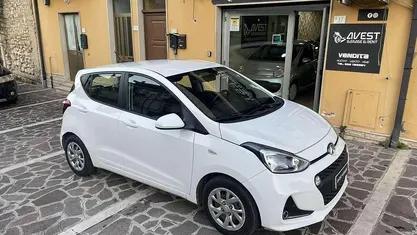 Bianco Usata 2019 Hyundai i10 Advanced Due volumi | 7500 € (Ottimo prezzo)