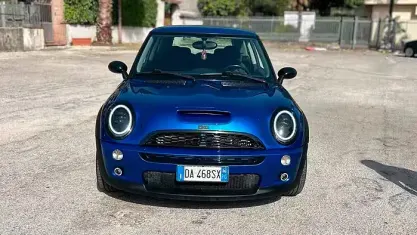 Usata Mini One D Seven 88 CV (64 kW) 2006 Blu Utilitaria