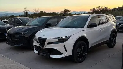 Usata 2025 Alfa Romeo Junior Edizione Speciale SUV | 29.900 € (Buon prezzo)