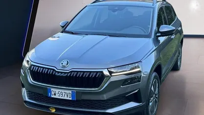 Grigio Usata 2024 Skoda Karoq Selection SUV | 24.900 € (Buon prezzo)