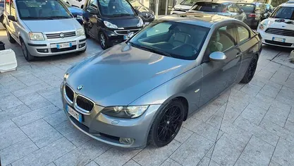 Usata BMW 320 Efficient Dynamics 177 CV (130 kW) 2007 Grigio Coupé