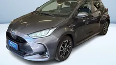 Grigio scuro metallizzato Usata 2021 Toyota Yaris Hybrid Trend Tre volumi | 16.900 € (Buon prezzo)