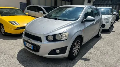 Usata Chevrolet Aveo LT 84 CV (61 kW) 2013 Argento Berlina