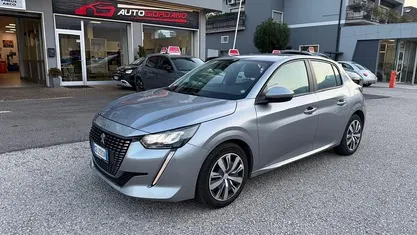 Usata Peugeot 208 Active 75 CV (55 kW) 2020 Grigio Utilitaria
