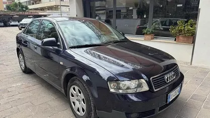 Usata Audi A4 131 CV (96 kW) 2002 Blu Berlina