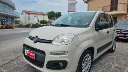 Usata Fiat Panda Lounge 69 CV (50 kW) 2016 Utilitaria
