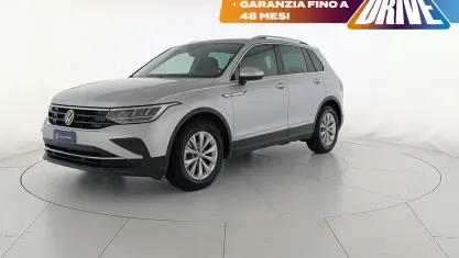 Usata VW Tiguan Life 150 CV (110 kW) 2023 Reflex silver metallizzato SUV