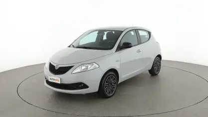 Usata Lancia Ypsilon Gold 71 CV (52 kW) 2021 Grigio Utilitaria