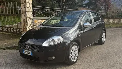 Usata Fiat Grande Punto 90 CV (66 kW) 2008 Nero Utilitaria