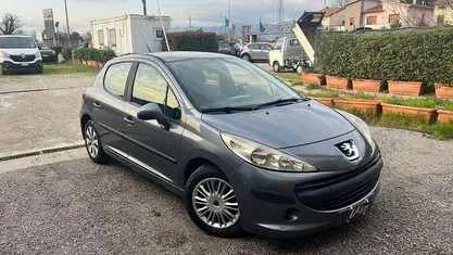 Usata Peugeot 207 70 CV (51 kW) 2008 Utilitaria
