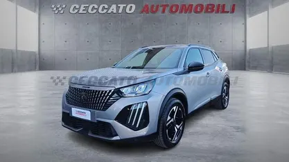 Usata Peugeot 2008 Allure 101 CV (74 kW) 2024 Grigio SUV