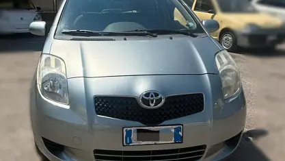 Usata Toyota Yaris 69 CV (50 kW) 2008 Grigio Utilitaria