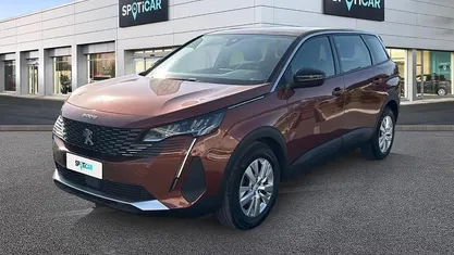 Marrone Usata 2023 Peugeot 5008 Active Monovolume | 22.450 € (Ottimo prezzo)
